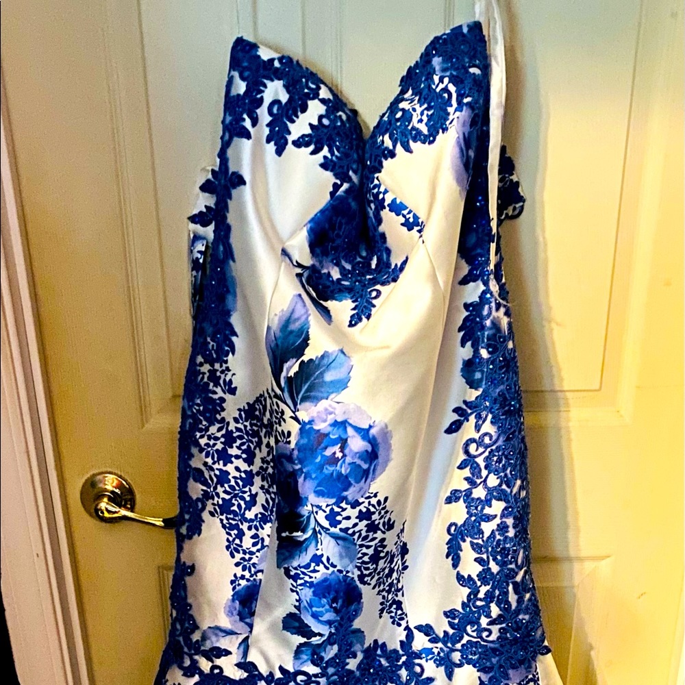 Formal proms dress